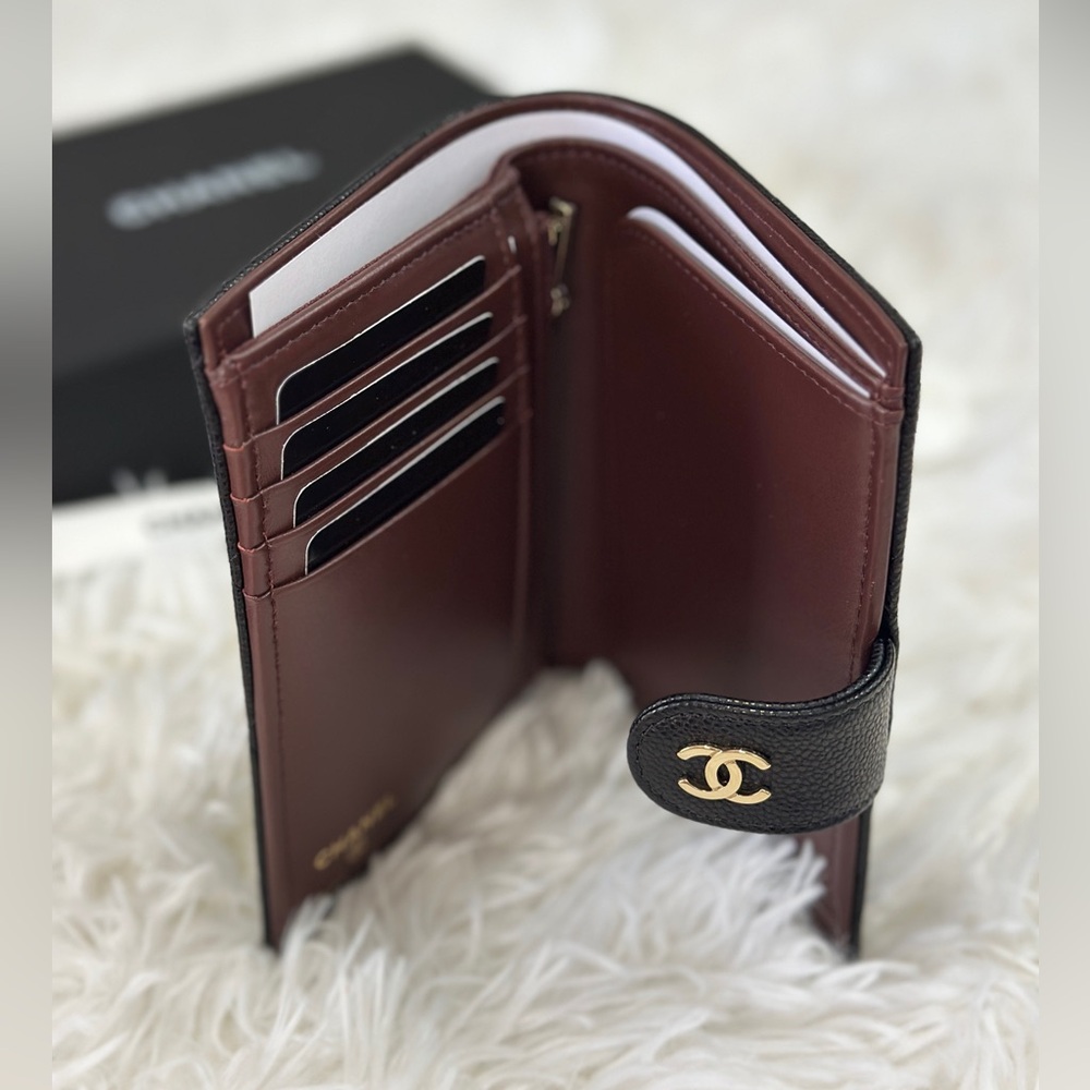 Chanel Classic Passport Cover and Wallet 2 in 1 - Picture 4 of 5